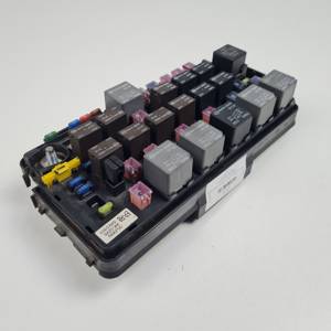 CAJA RELES / FUSIBLES 05J30N SSANGYONG KYRON Autodesguaces Alicante