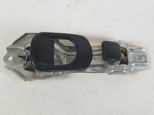 MANETA INTERIOR TRASERA IZQUIERDA TATA INDICA Autodesguaces Alicante
