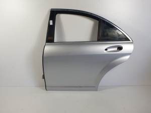 PUERTA TRASERA IZQUIERDA MERCEDES CLASE S (W221) BERLINA Autodesguaces Alicante
