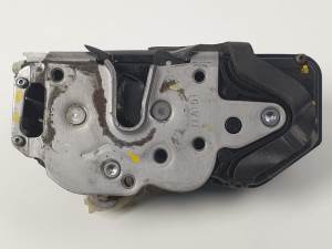 CERRADURA PUERTA DELANTERA DERECHA 3023880RH4 OPEL INSIGNIA BERLINA Autodesguaces Alicante