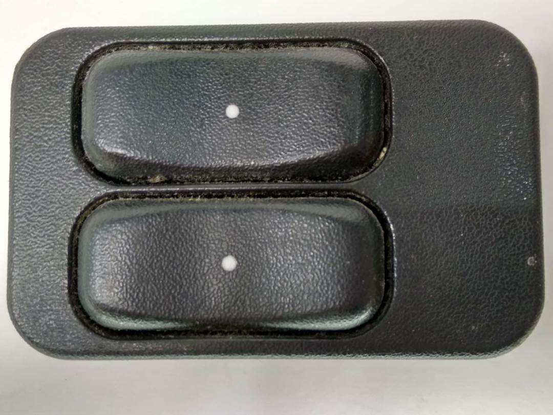 MANDO ELEVALUNAS DELANTERO IZQUIERDO - 13363202 - OPEL - CORSA C