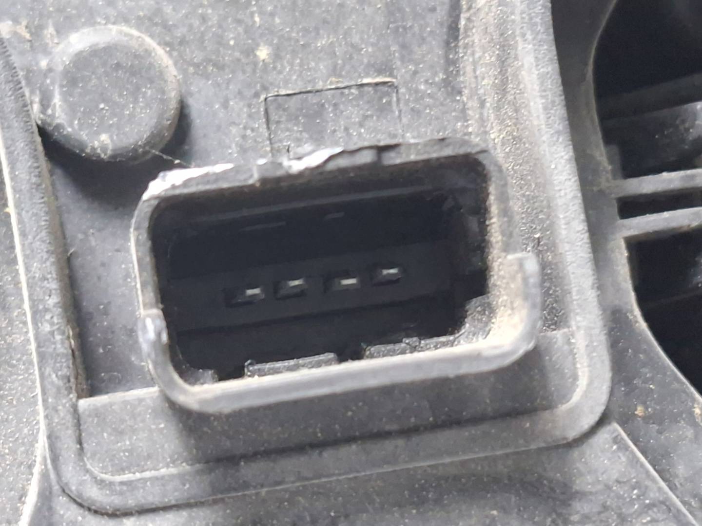 Foto 4 de Piloto Trasero Izquierdo Renault Megane II Familiar (2003–2009)