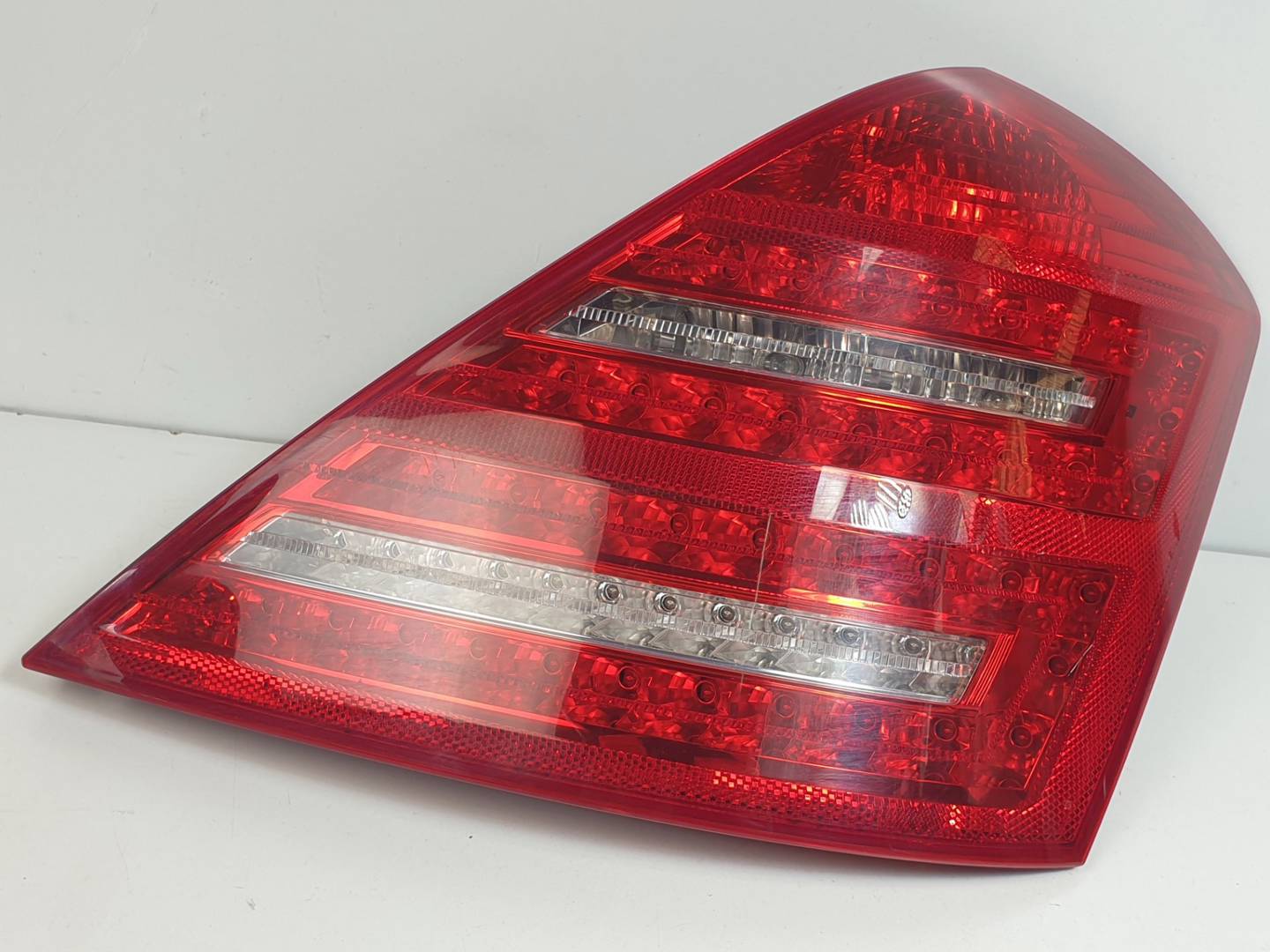 Rückleuchte hinten rechts - A2218201464 - MERCEDES - CLASE S (W221) BERLINA