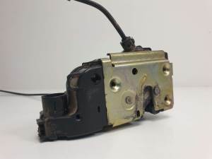 CERRADURA PUERTA DELANTERA DERECHA 2601040706D1 RENAULT SCENIC II (X84,JM) Autodesguaces Alicante