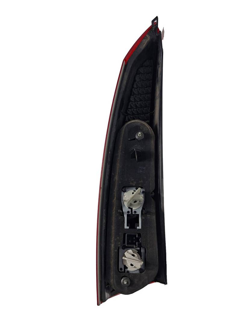 Foto 4 de Piloto Trasero Derecho Volvo V70 Familiar (2000–2008)