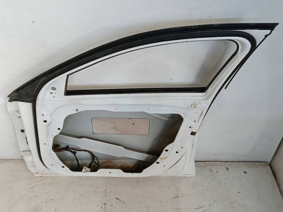 PUERTA DELANTERA DERECHA