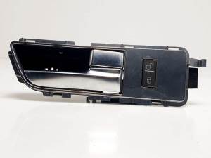 MANETA INTERIOR DELANTERA DERECHA AH2222600AB LAND ROVER DISCOVERY 4 Autodesguaces Alicante