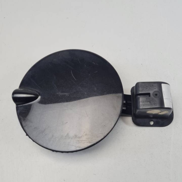 TAPA EXTERIOR COMBUSTIBLE 90559413 OPEL ASTRA G BERLINA Autodesguaces Alicante