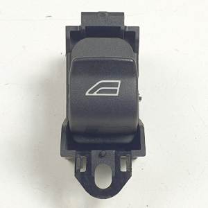 MANDO ELEVALUNAS TRASERO DERECHO 6E8314717AB LAND ROVER FREELANDER 2 (LR2) (L359) Autodesguaces Alicante