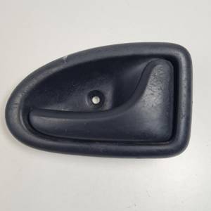 MANETA INTERIOR DELANTERA DERECHA 8200028995 RENAULT MEGANE I FASE 2 BERLINA (BA0) Autodesguaces Alicante