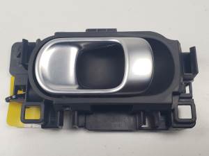 MANETA INTERIOR DELANTERA IZQUIERDA 98012886VV CITROEN C4 CACTUS Autodesguaces Alicante