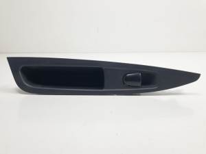 MANDO ELEVALUNAS TRASERO IZQUIERDO 829614EA0AX NISSAN QASHQAI (J11) Autodesguaces Alicante
