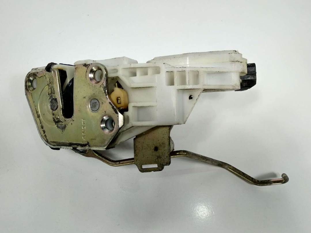 CERRADURA PUERTA DELANTERA IZQUIERDA - MITSUBISHI - SPACE WAGON (N80/N90)