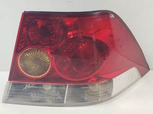 PILOTO TRASERO DERECHO 43240748RH OPEL ASTRA H BER. Autodesguaces Alicante