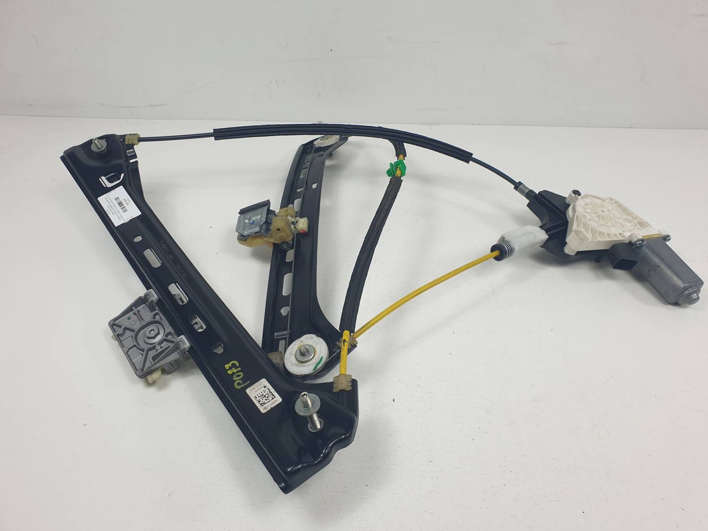 ELEVALUNAS DELANTERO IZQUIERDO - A0009066106 - MERCEDES - CLASE C COUPE (W205)