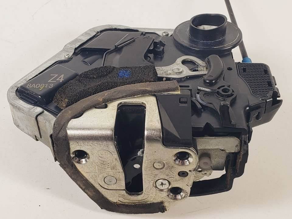 CERRADURA PUERTA TRASERA IZQUIERDA - TOYOTA - LAND CRUISER (J12)