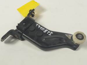 SOPORTE / GUIA PUERTA CORREDERA AM51U25029AF FORD C-MAX (CB7) Autodesguaces Alicante