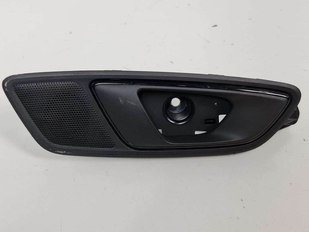 MANETA INTERIOR TRASERA DERECHA - 5F4839114 - SEAT - LEON (5F1)