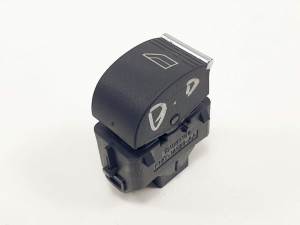 MANDO ELEVALUNAS DELANTERO DERECHO F1ET14529AA FORD GRAND C-MAX (CB7) Autodesguaces Alicante