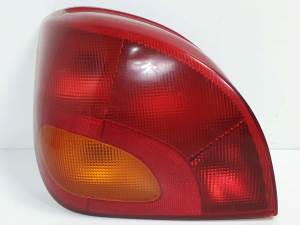 PILOTO TRASERO IZQUIERDO 96FG13N004BA FORD FIESTA BERLINA Autodesguaces Alicante
