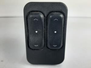 MANDO ELEVALUNAS DELANTERO IZQUIERDO 13363201 OPEL ZAFIRA A Autodesguaces Alicante