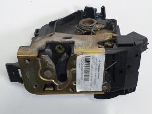 CERRADURA PUERTA TRASERA IZQUIERDA FORD FOCUS BERLINA (CAK) Autodesguaces Alicante