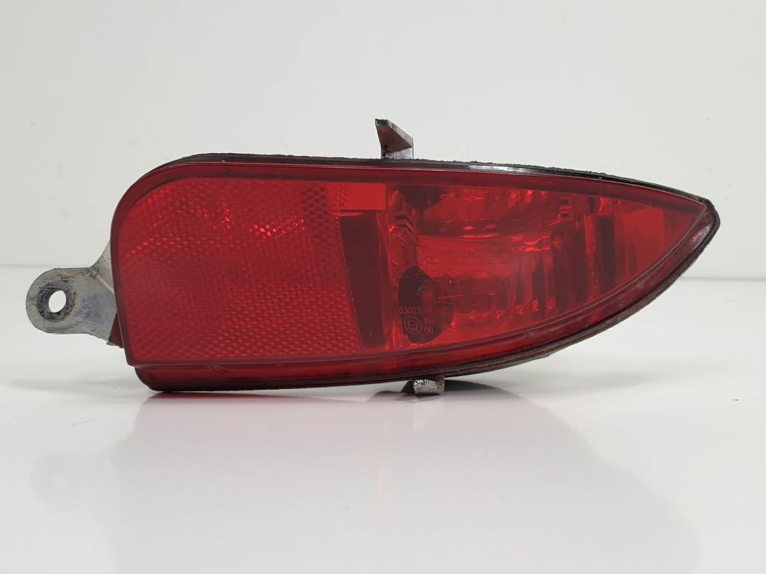 FARO ANTINIEBLA TRASERO DERECHO - OPEL - CORSA C (F68)