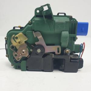 CERRADURA PUERTA DELANTERA IZQUIERDA SEAT IBIZA (6L1) Autodesguaces Alicante