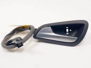 MANETA INTERIOR TRASERA IZQUIERDA AM51U22601BDW FORD FOCUS LIM. Autodesguaces Alicante