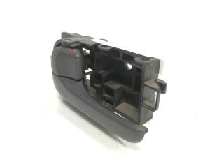 MANETA INTERIOR TRASERA IZQUIERDA NISSAN PRIMERA BERLINA (P11) Autodesguaces Alicante
