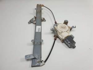 ELEVALUNAS DELANTERO DERECHO 0130822203 NISSAN MICRA (K12E) Autodesguaces Alicante