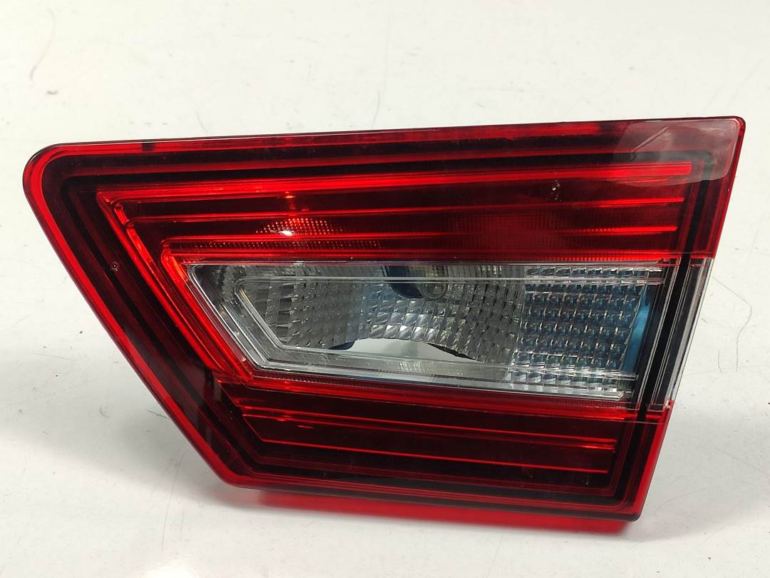 PILOTO TRASERO DERECHO INTERIOR - 265505796R - RENAULT - CLIO IV