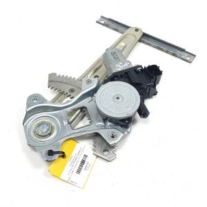 ELEVALUNAS TRASERO DERECHO 82731CV01B NISSAN JUKE (F15) Autodesguaces Alicante
