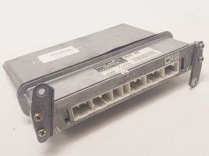 CENTRALITA MOTOR UCE 2750003071 LEXUS LS430 (UCF30) Autodesguaces Alicante