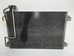 CONDENSADOR / RADIADOR AIRE ACONDICIONADO 700434383 RENAULT SCENIC (JA..) Autodesguaces Alicante