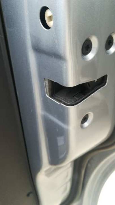 CERRADURA PUERTA TRASERA DERECHA