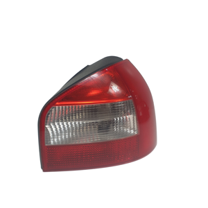 PILOTO TRASERO DERECHO 8L0945096B AUDI A3 (8L) Autodesguaces Alicante