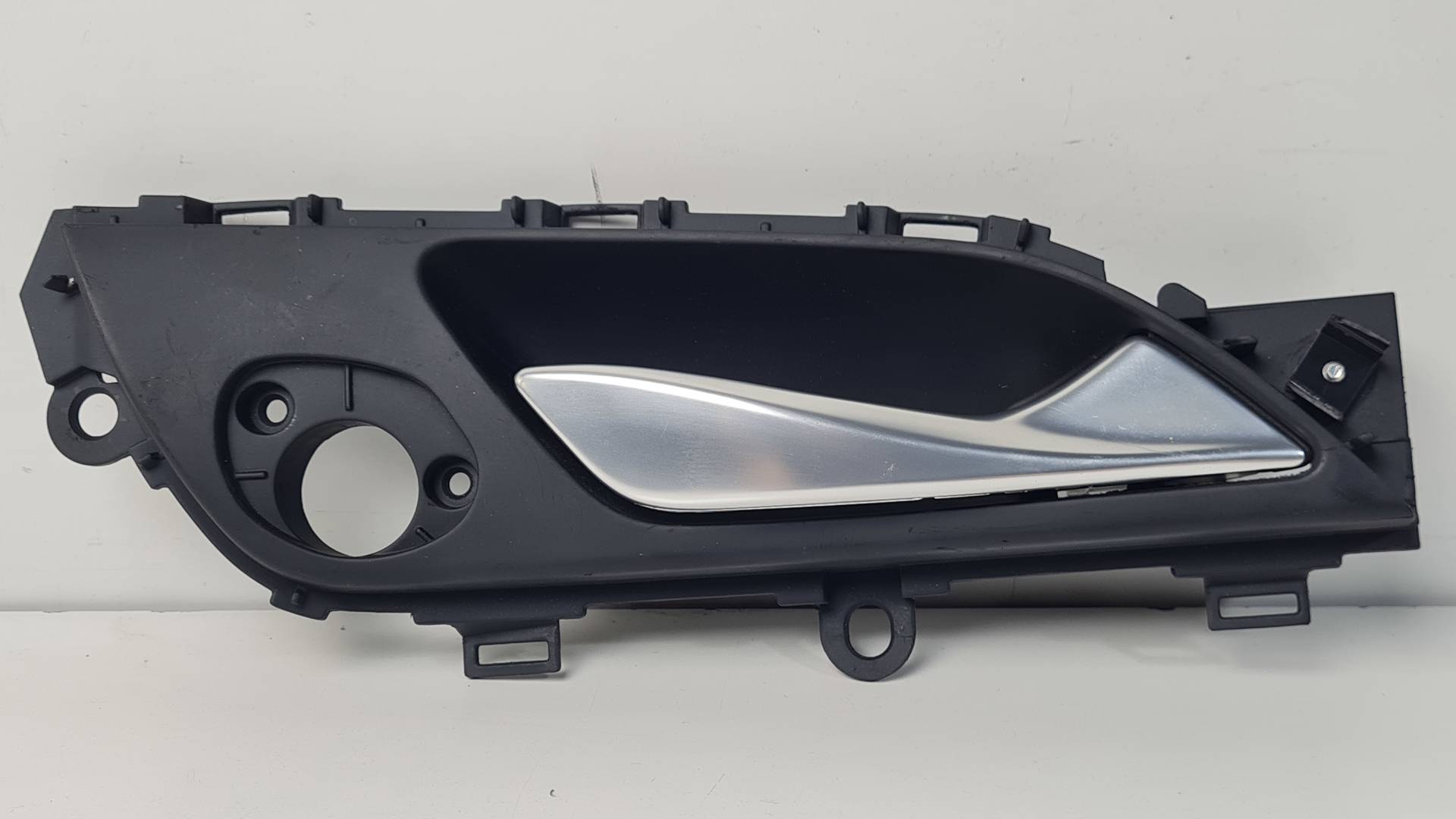 MANETA INTERIOR DELANTERA DERECHA - 2611172800 - HYUNDAI - I40