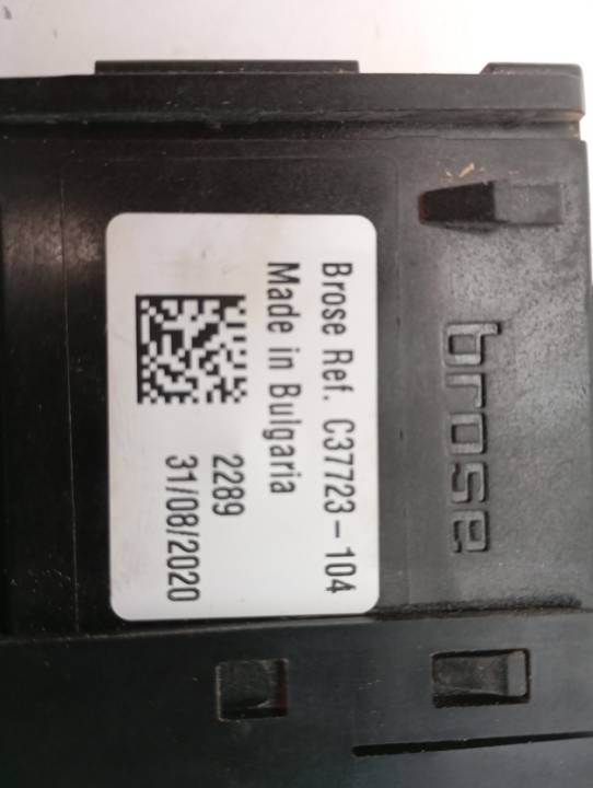 MOTOR ELEVALUNAS DELANTERO IZQUIERDO
