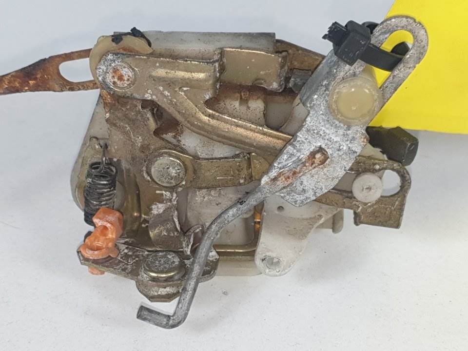 CERRADURA PUERTA DELANTERA IZQUIERDA - MITSUBISHI - MONTERO (V20/V40)
