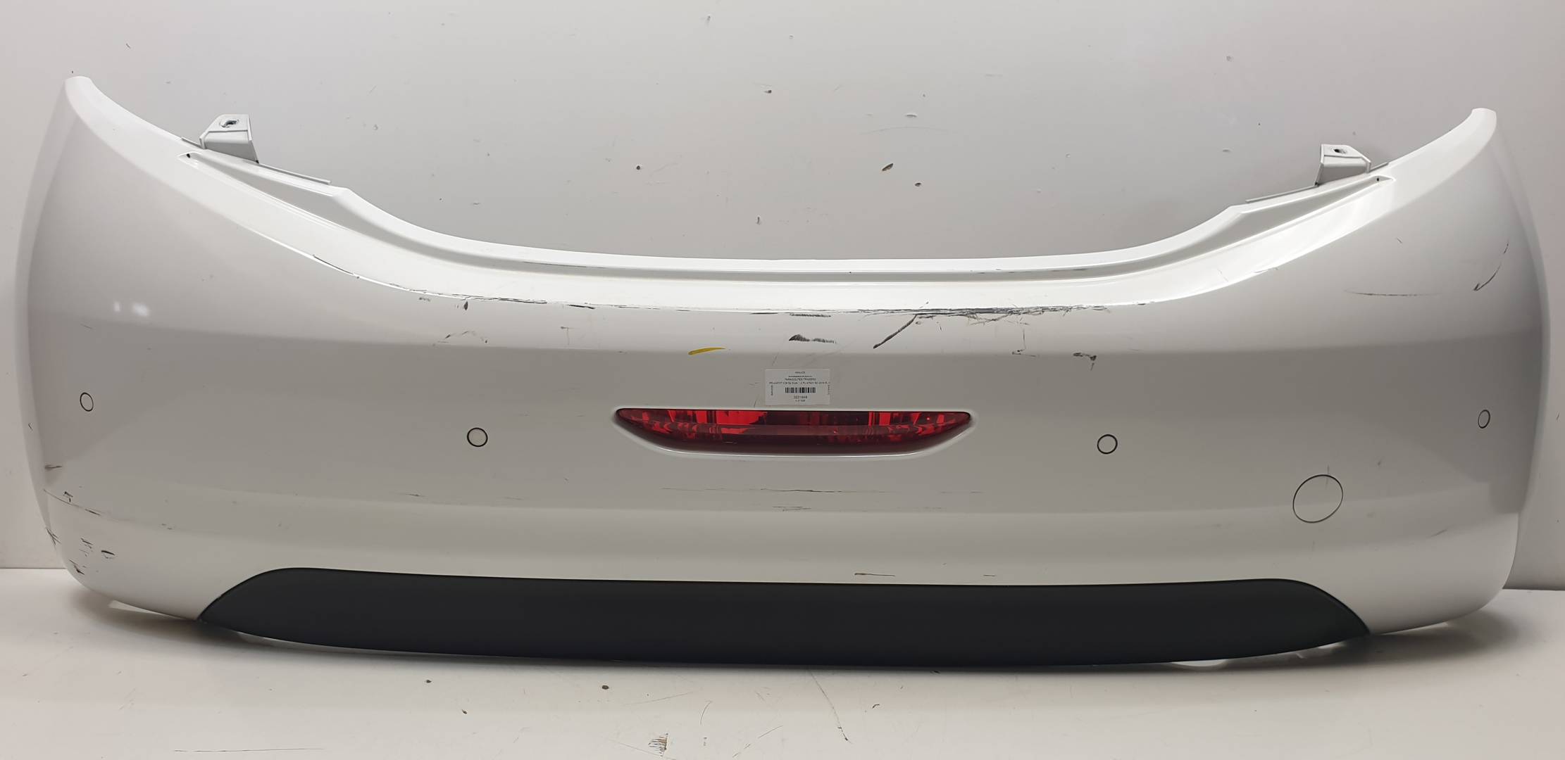 PARAGOLPES TRASERO - PEUGEOT - 208