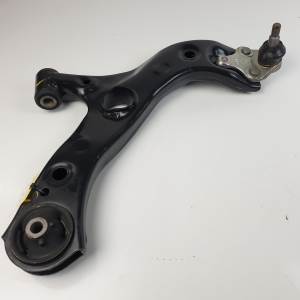 BRAZO SUSPENSION INFERIOR DELANTERO DERECHO TOYOTA C-HR Autodesguaces Alicante