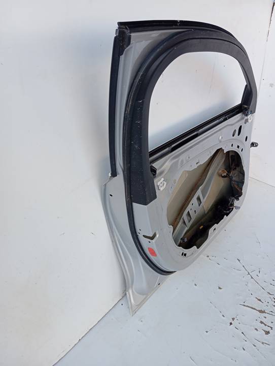 PUERTA DELANTERA IZQUIERDA