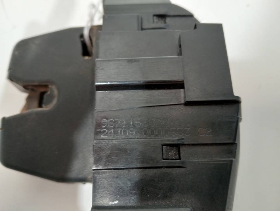 CERRADURA MALETERO / PORTON