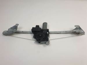 ELEVALUNAS TRASERO IZQUIERDO 0130821457 OPEL ZAFIRA B Autodesguaces Alicante