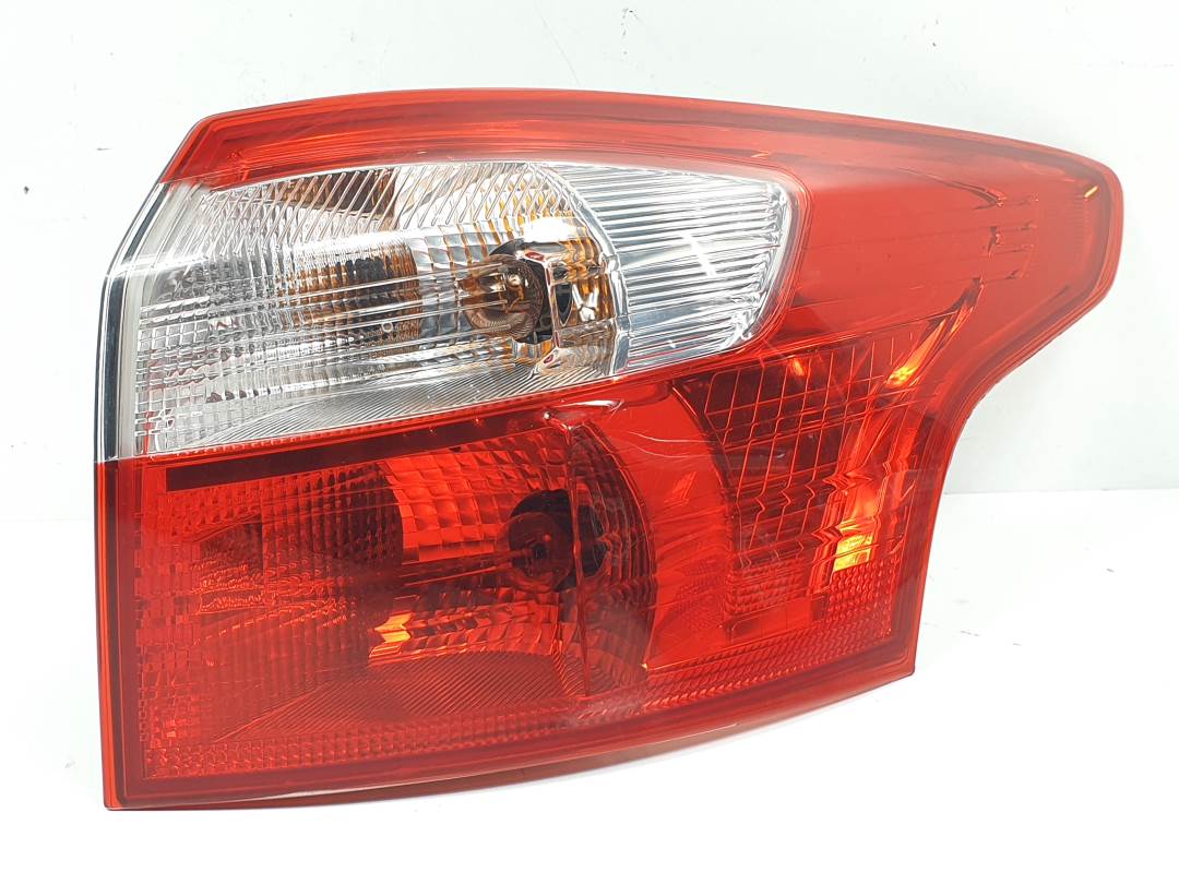 PILOTO TRASERO DERECHO - BM5113404GF - FORD - FOCUS TURN. (CB8)
