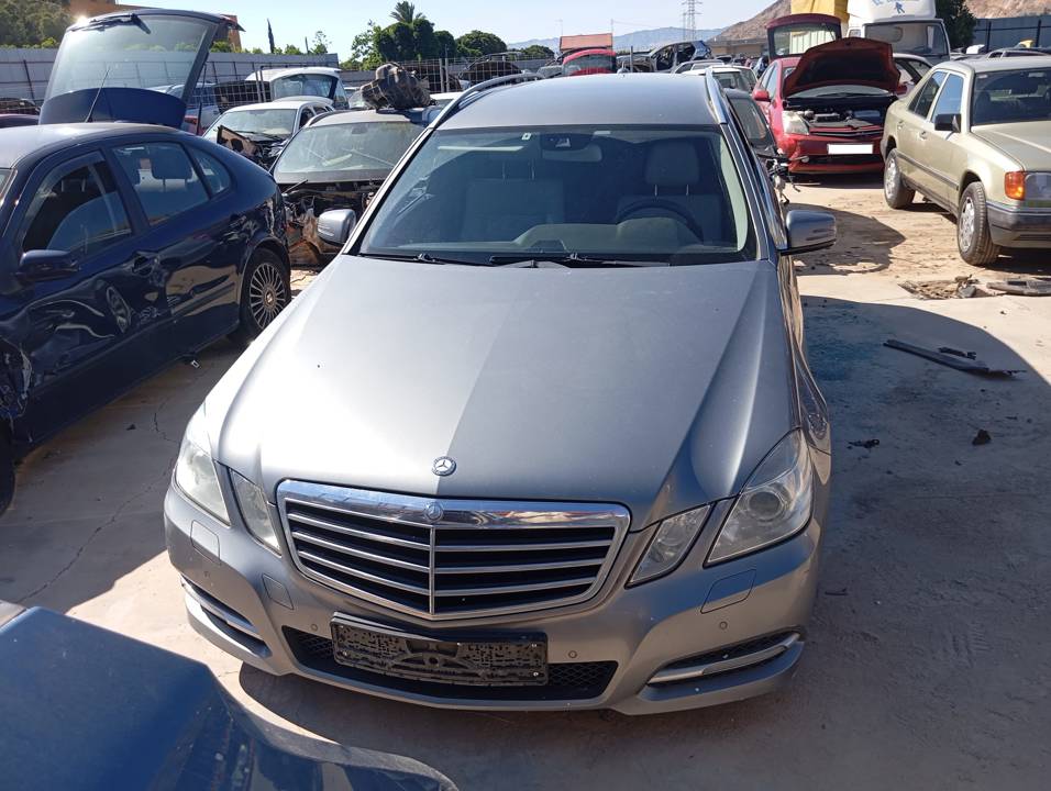 Imagen del vehículo MERCEDES-BENZ CLASE E (W212) FAMILIAR