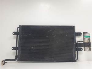CONDENSADOR / RADIADOR AIRE ACONDICIONADO 1J0820411D VOLKSWAGEN GOLF IV VARIANT (1J5) Autodesguaces Alicante