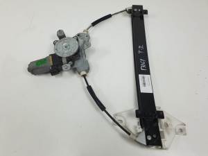 ELEVALUNAS TRASERO IZQUIERDO 98830CZ010 SSANGYONG KORANDO Autodesguaces Alicante