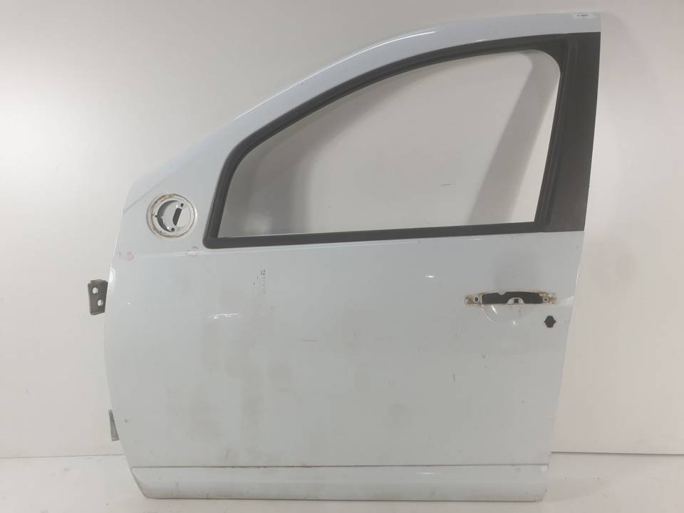 PUERTA DELANTERA IZQUIERDA DACIA SANDERO Autodesguaces Alicante